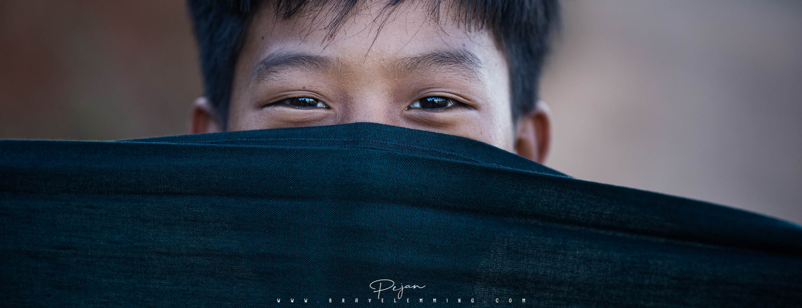 Jeune gaçon dans un village Pa-o, Myanmar, Birmanie